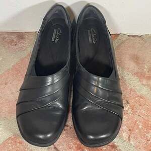 Clarks Esha Easy Comfort Shoes Womens 9M Black Leather Slip On 26101987 EUC